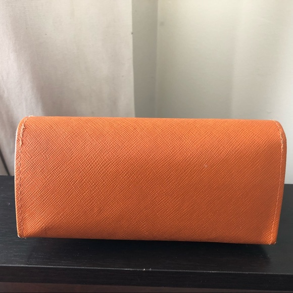 Tory Burch sunglasses- original - Picture 7 of 7